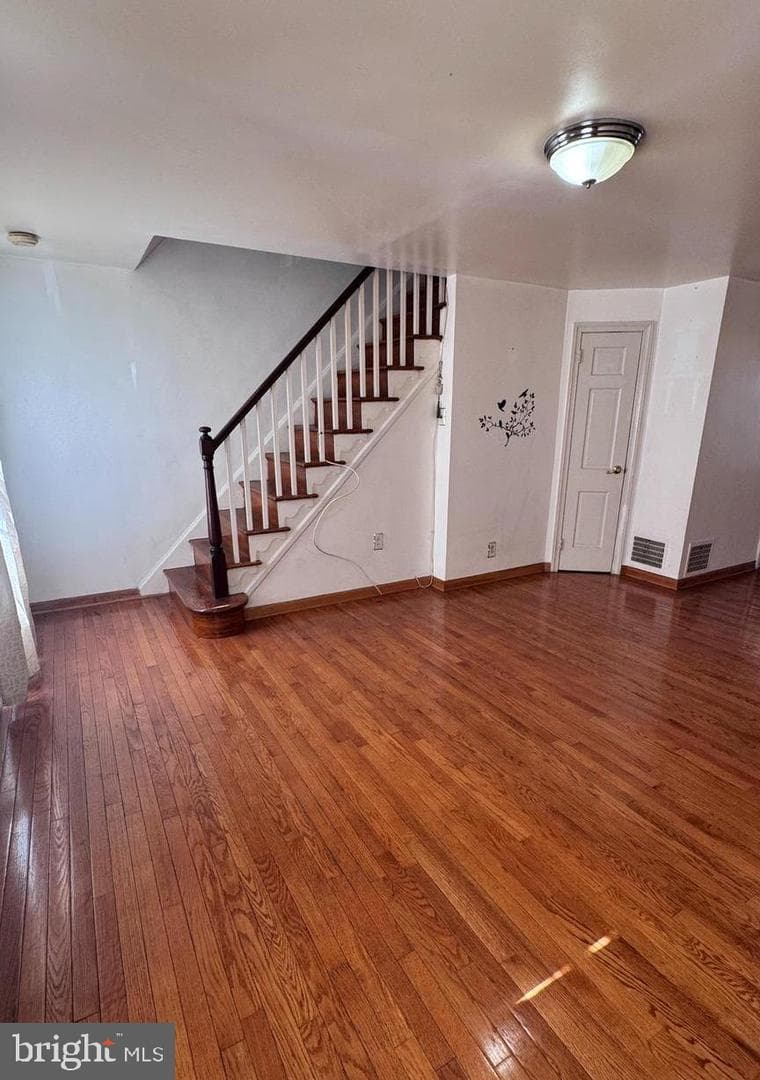 747 Landis Street photo 6