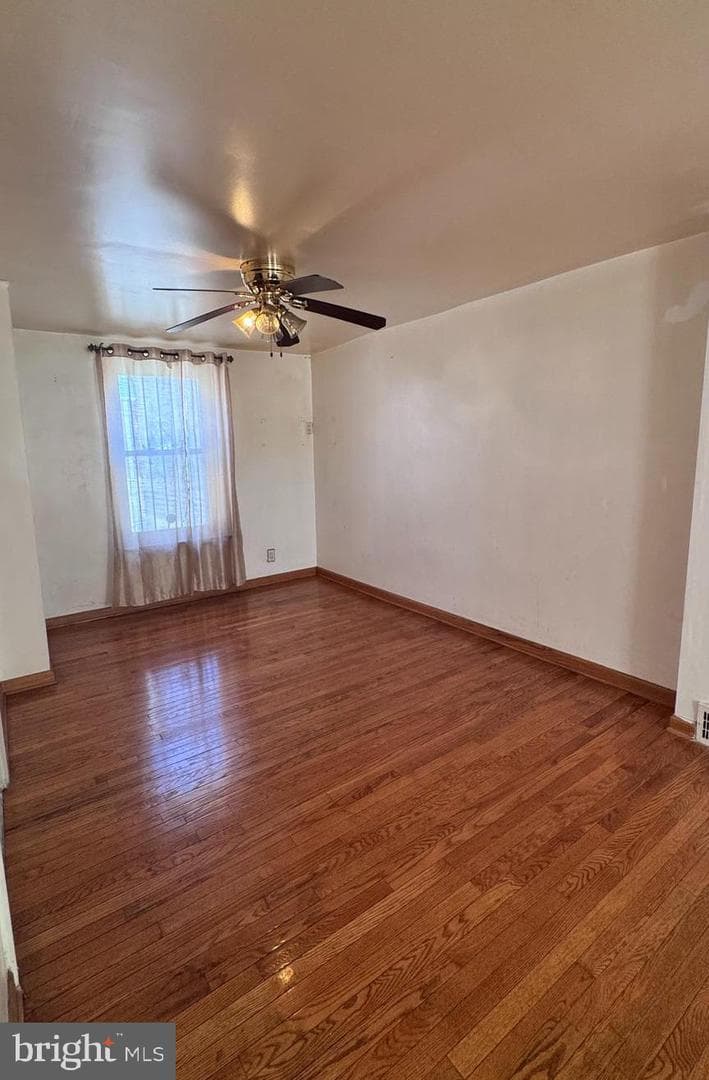 747 Landis Street photo 7