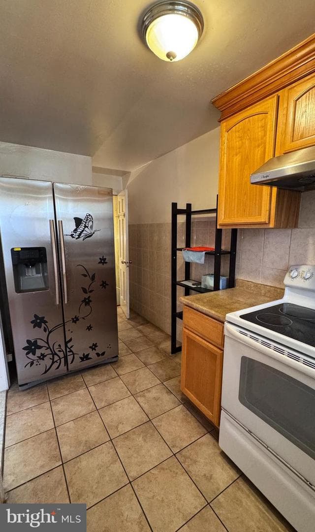747 Landis Street photo 9