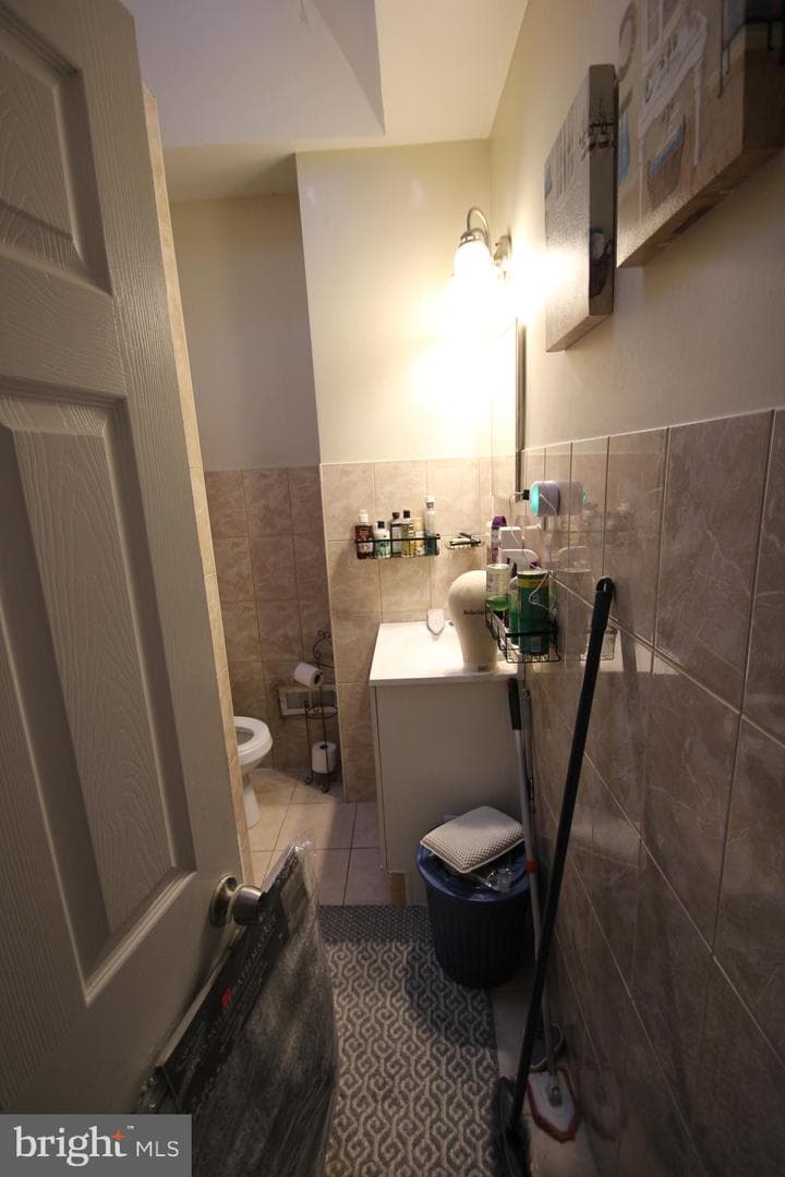 6008 Ogontz Avenue photo 9
