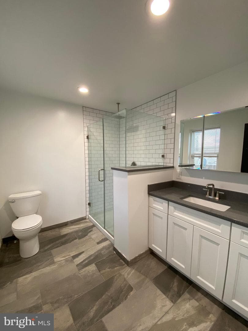 2706 E Somerset Street photo 12