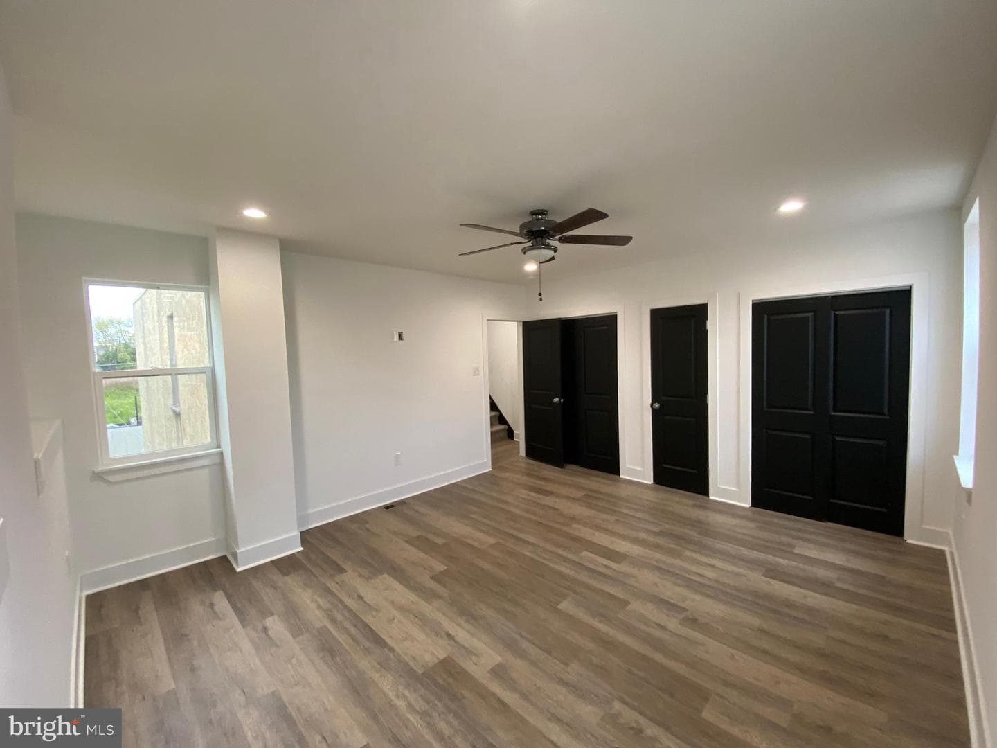 2706 E Somerset Street photo 9