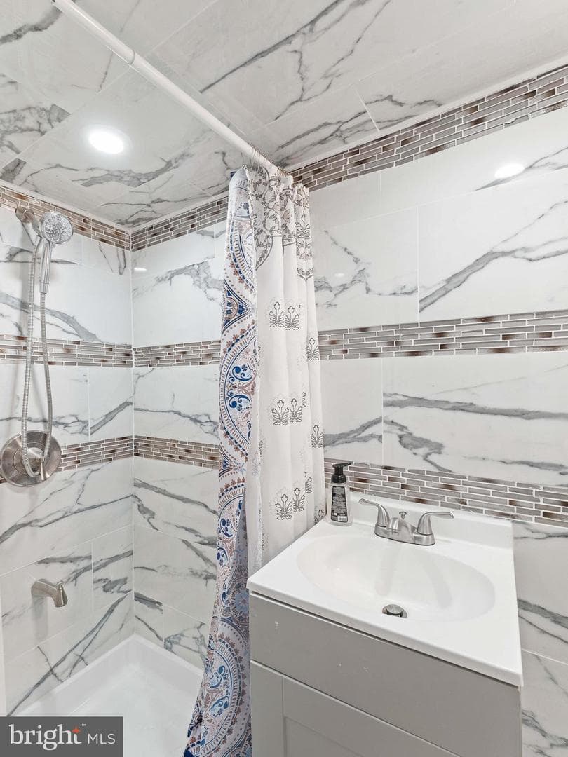 5924 Ella Street photo 24