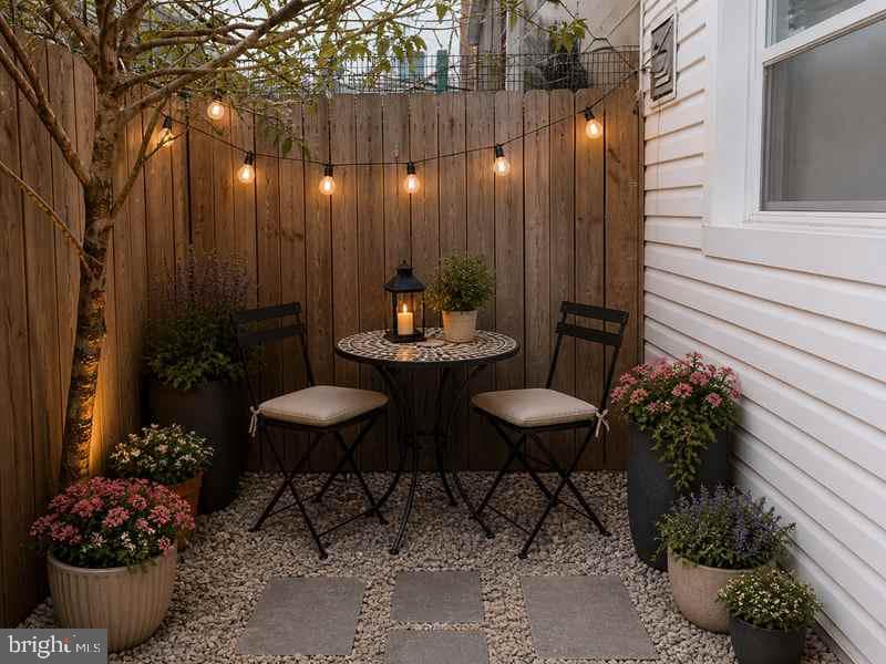 2212 Morris Street photo 4