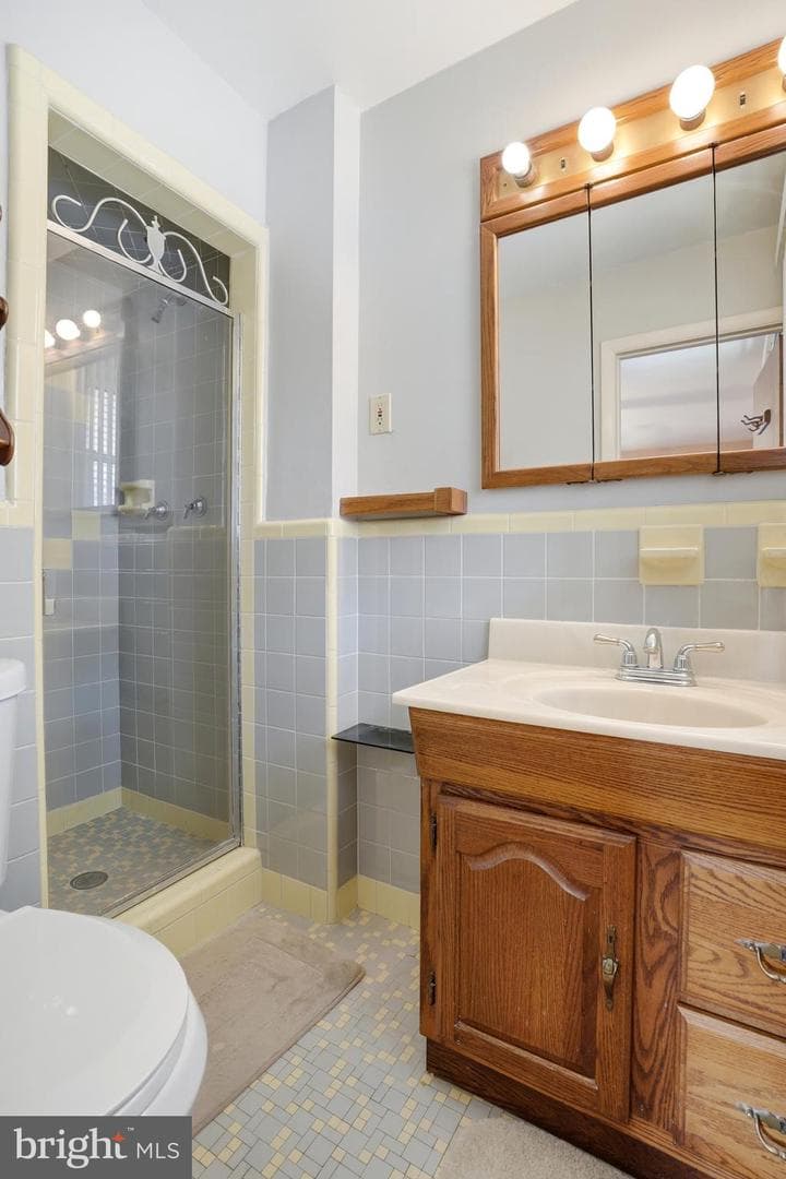 8931 Leonard Street photo 23