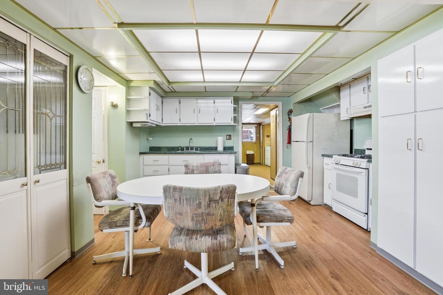 8931 Leonard Street photo 29