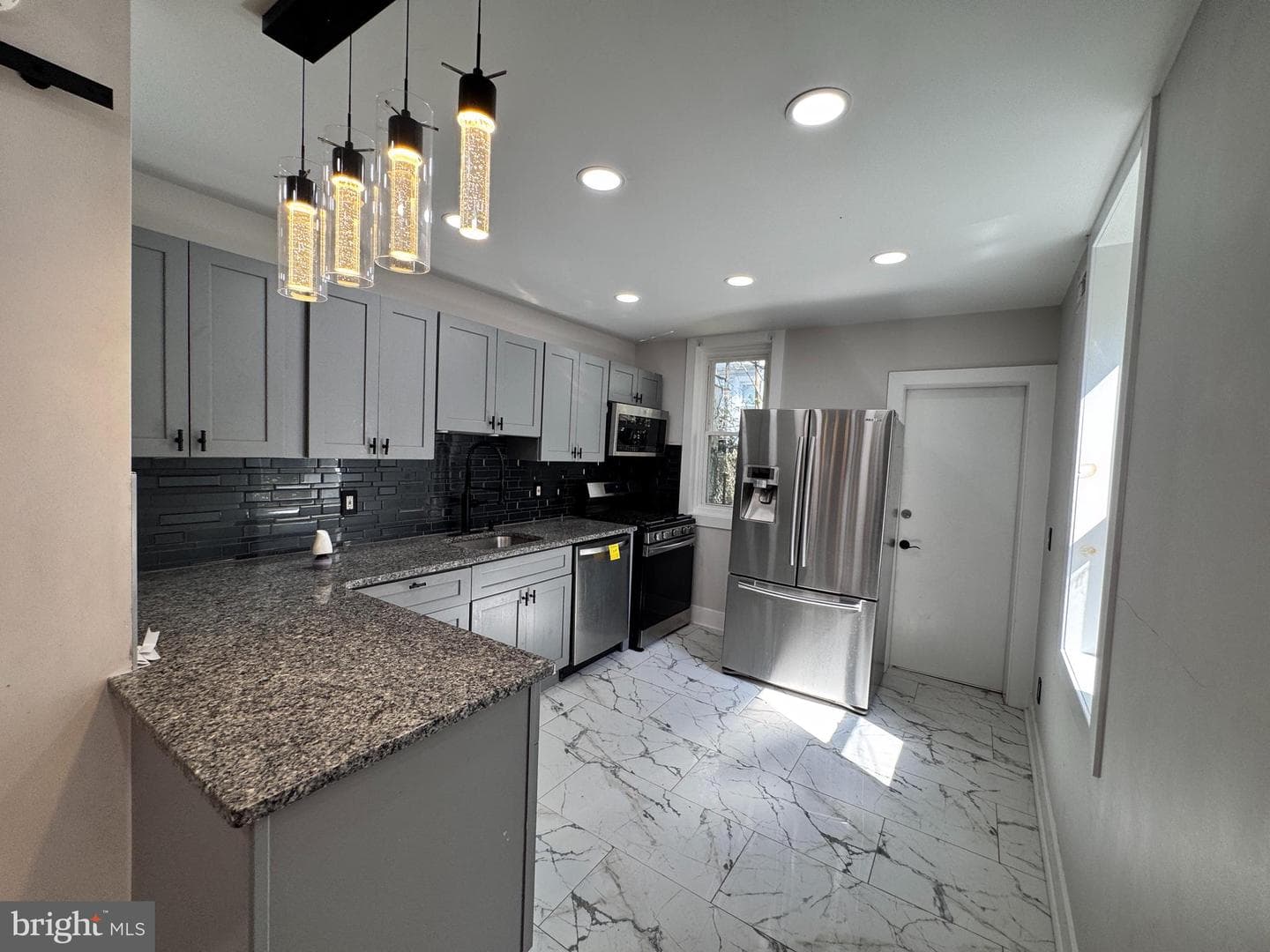 5511 Pemberton Street photo 5