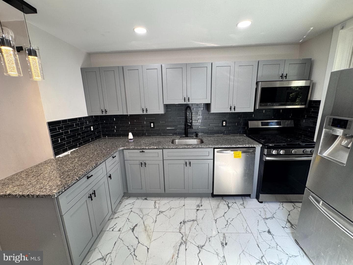 5511 Pemberton Street photo 6
