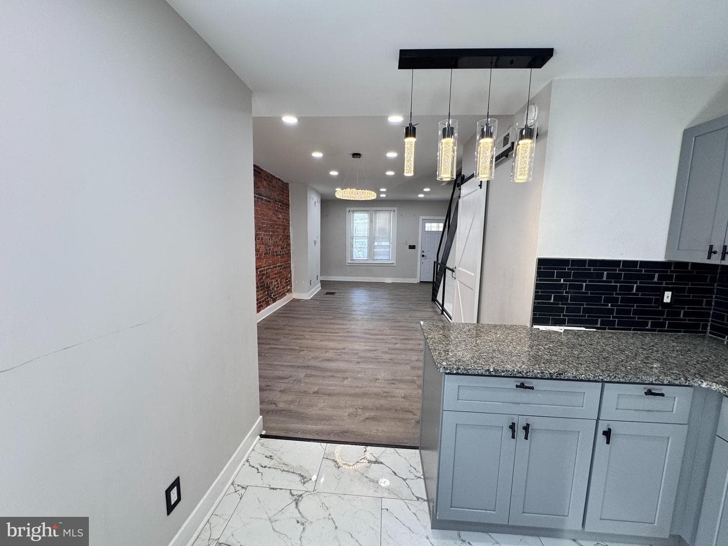 5511 Pemberton Street photo 7