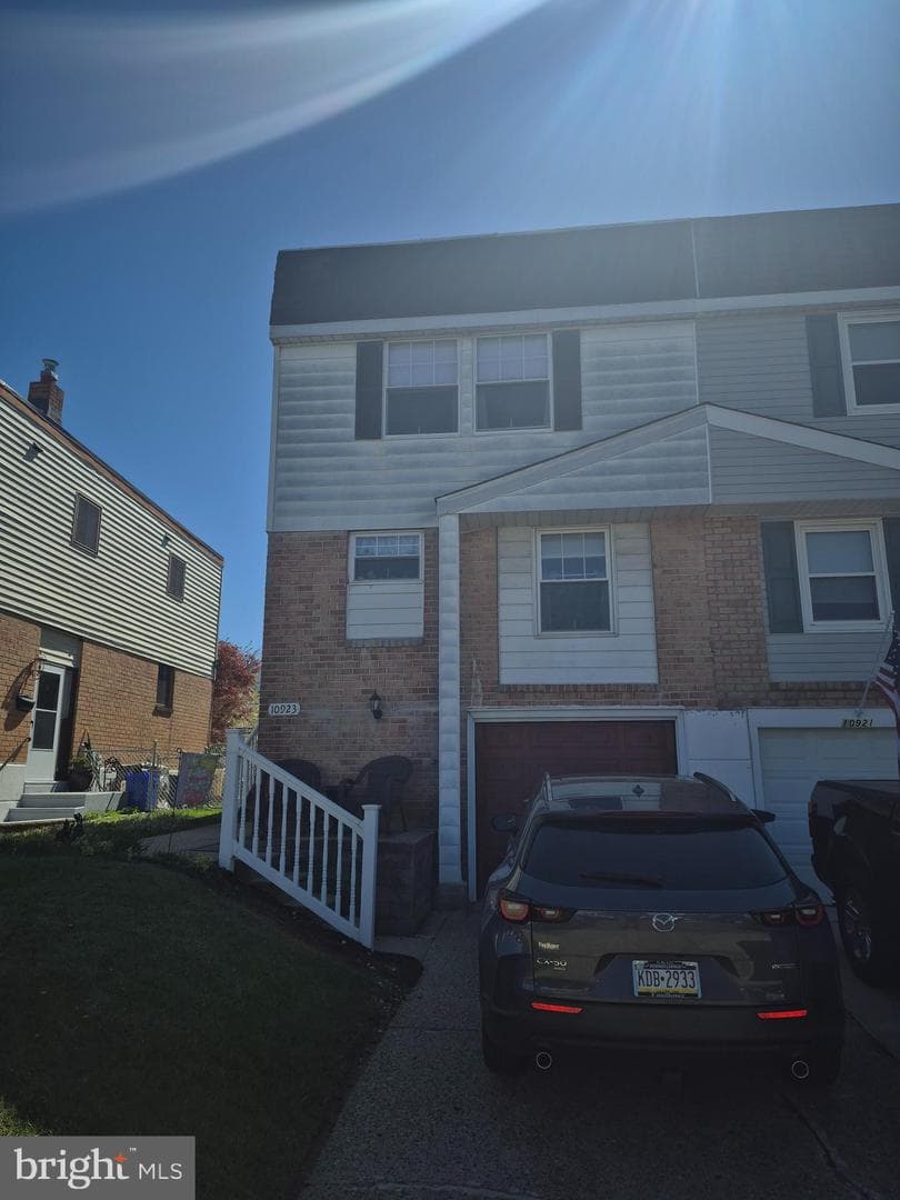 10923 Kirby Drive photo 3