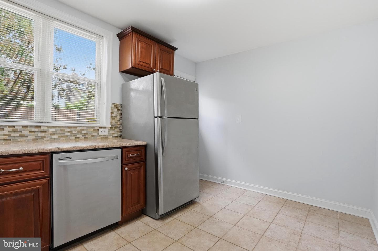 2051 E Fletcher Street photo 10