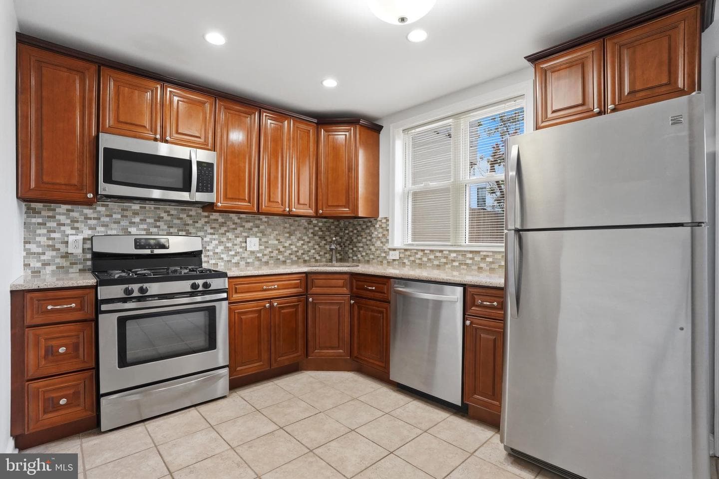 2051 E Fletcher Street photo 11