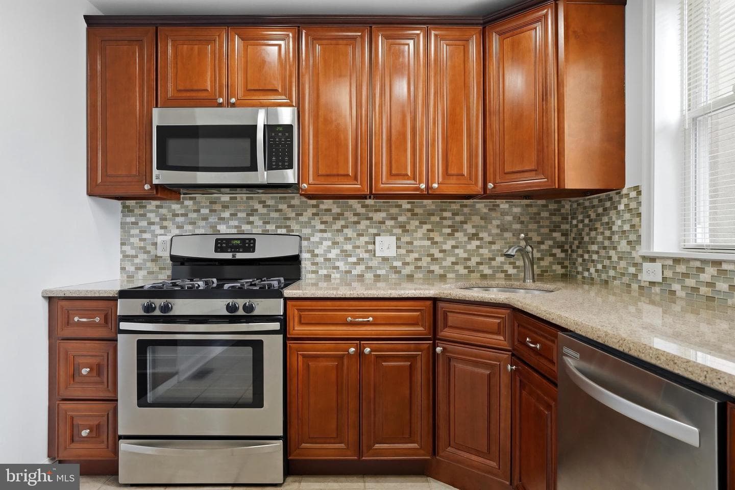 2051 E Fletcher Street photo 12
