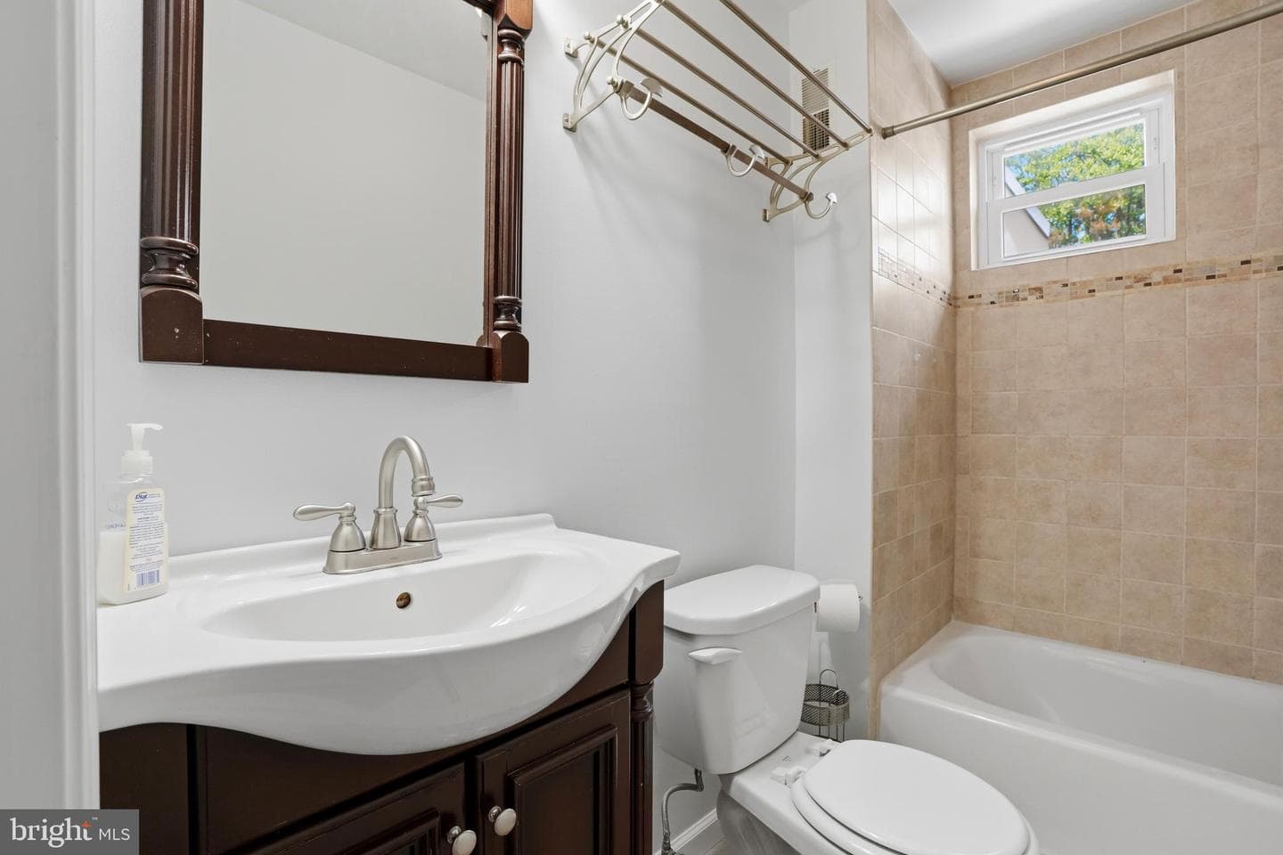 2051 E Fletcher Street photo 17