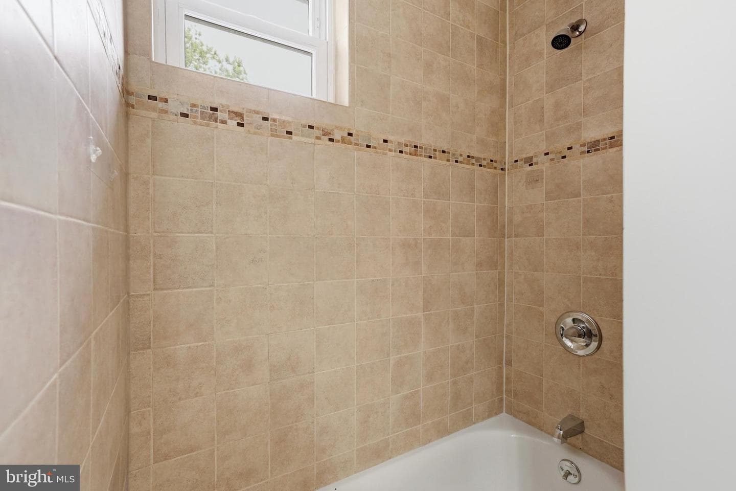 2051 E Fletcher Street photo 18