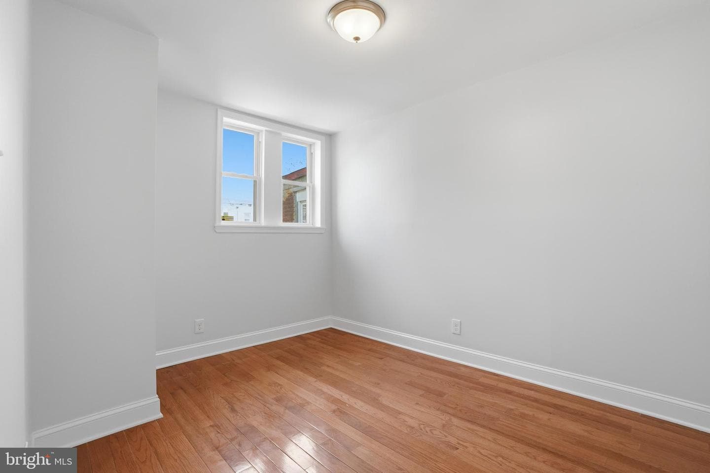 2051 E Fletcher Street photo 19