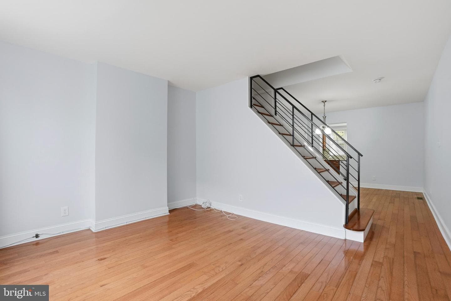 2051 E Fletcher Street photo 3