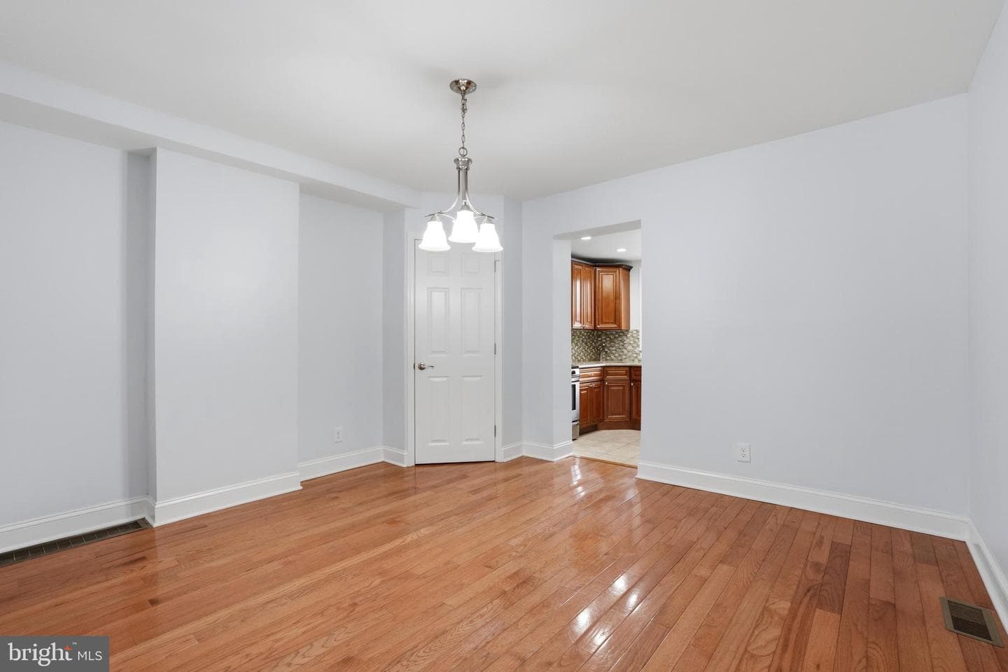 2051 E Fletcher Street photo 7