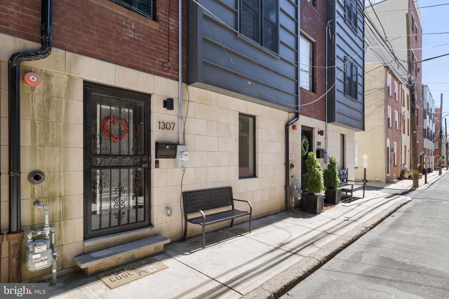 1307 S Hancock Street photo 3