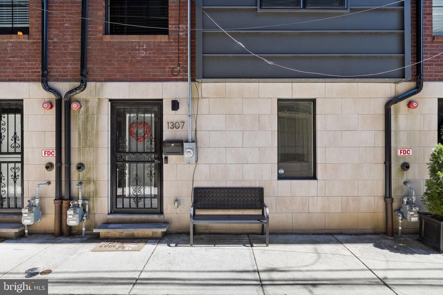 1307 S Hancock Street photo 4