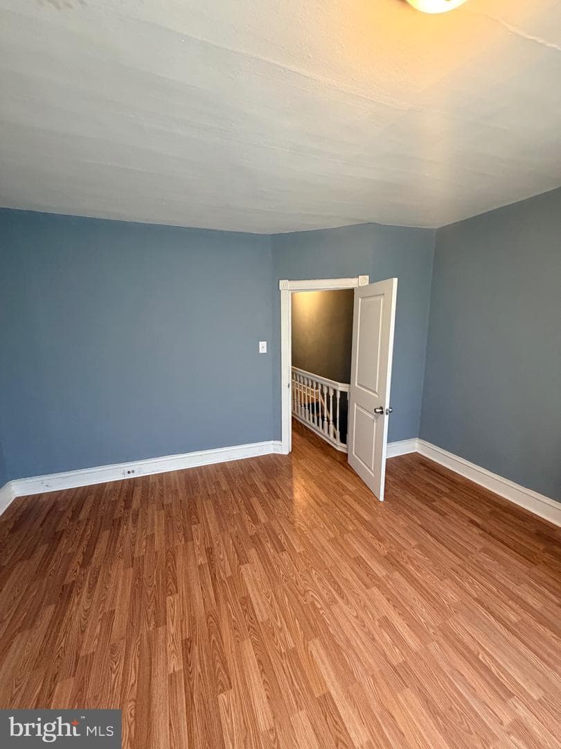 5520 Addison Street photo 16