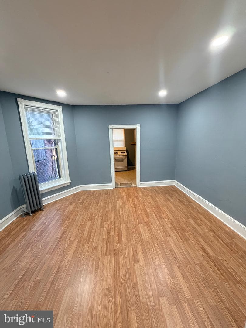 5520 Addison Street photo 4