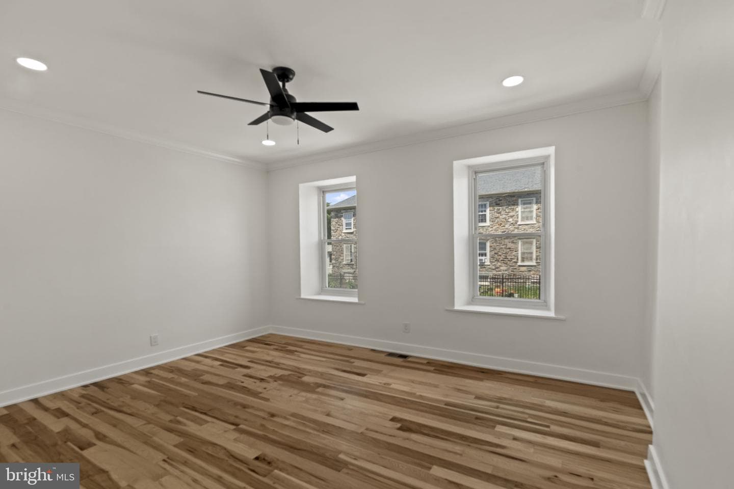 174 Lauriston Street photo 33