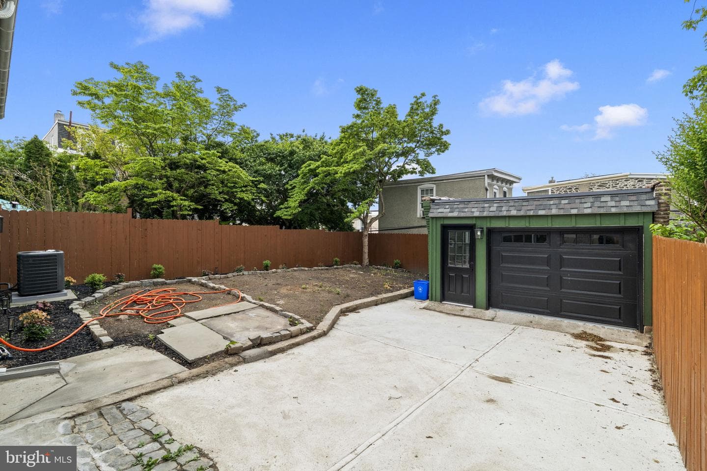 174 Lauriston Street photo 55