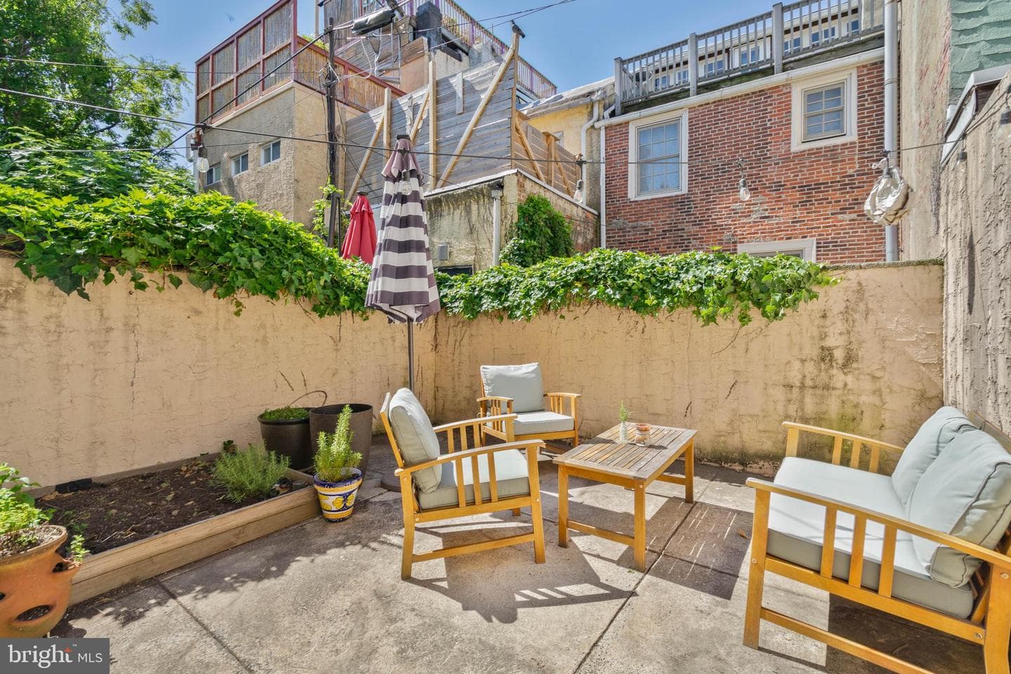 628 Kimball Street photo 4