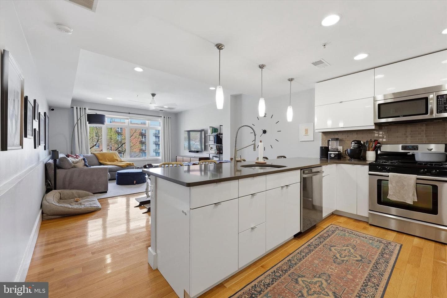 112 Market St # 3 photo 4