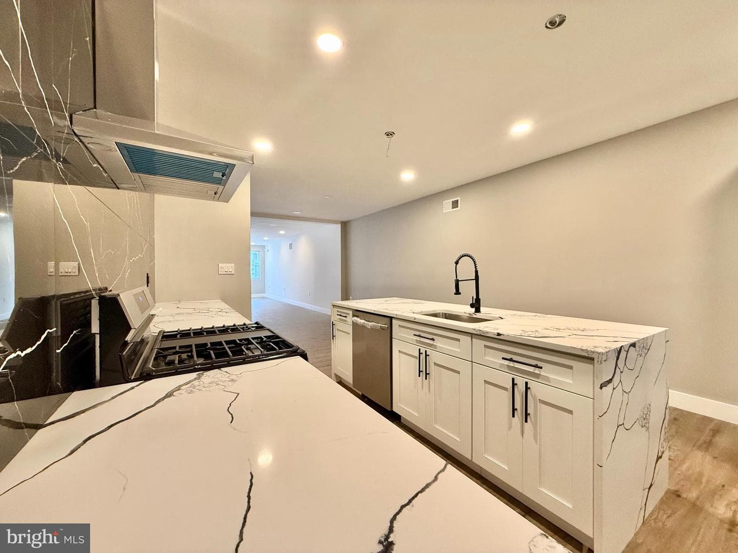 2058 E Auburn Street photo 19
