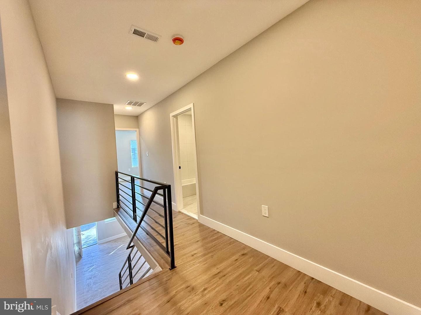 2058 E Auburn Street photo 29
