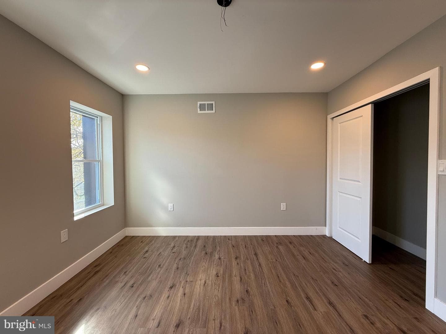 2058 E Auburn Street photo 46
