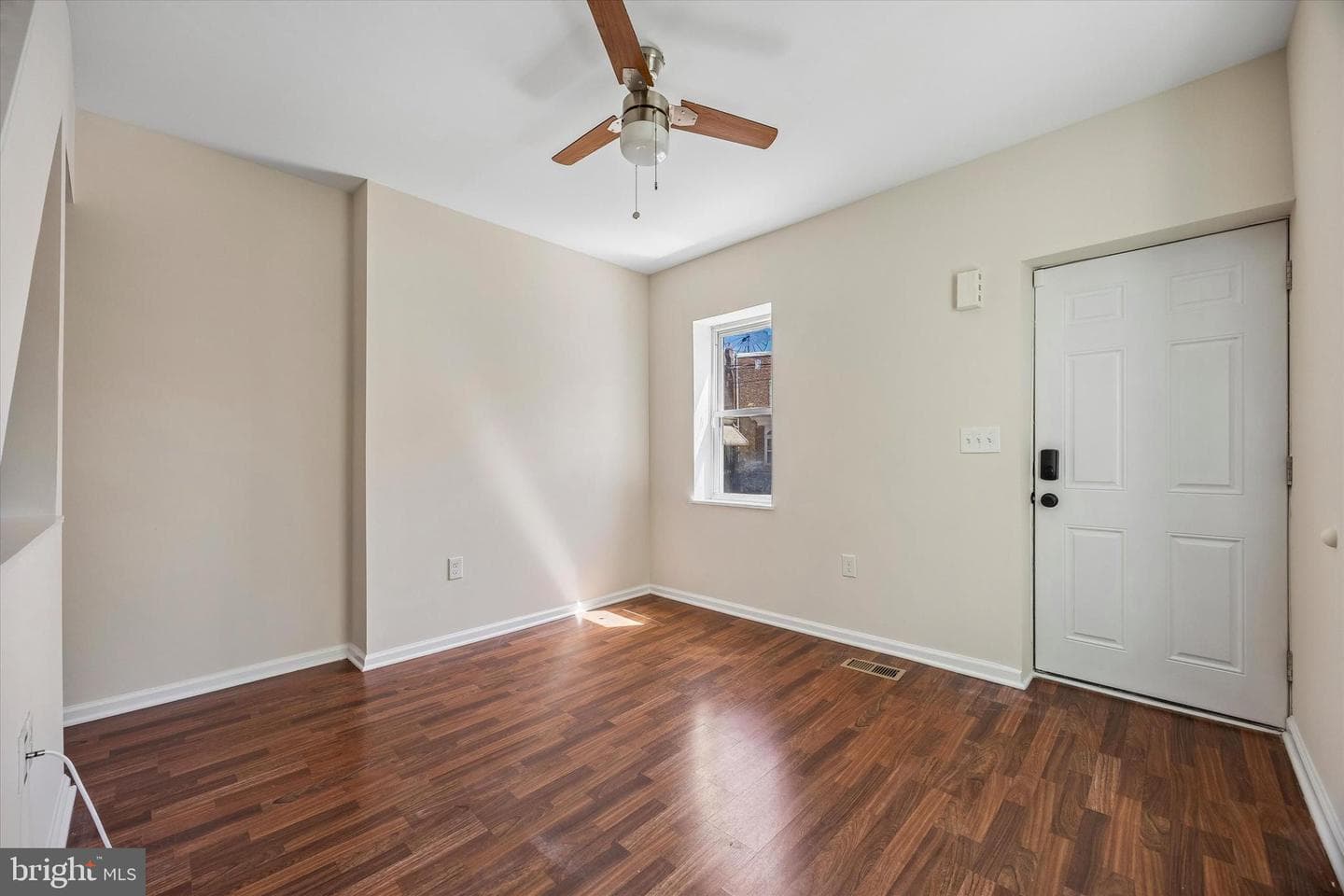 436 Lemonte Street photo 4