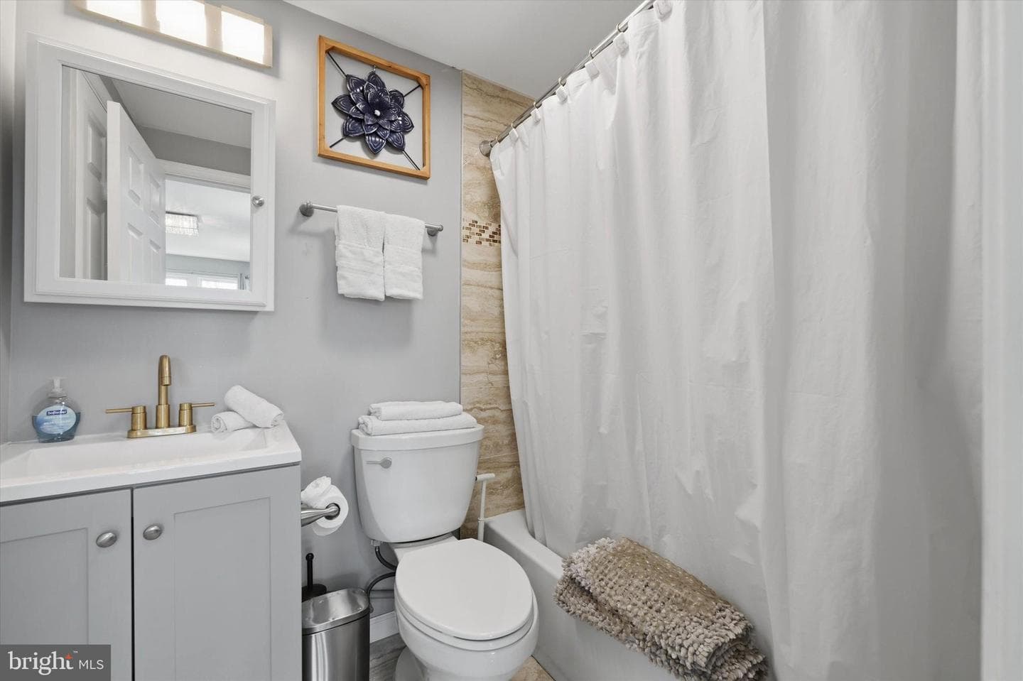 2057 N Franklin Street photo 22