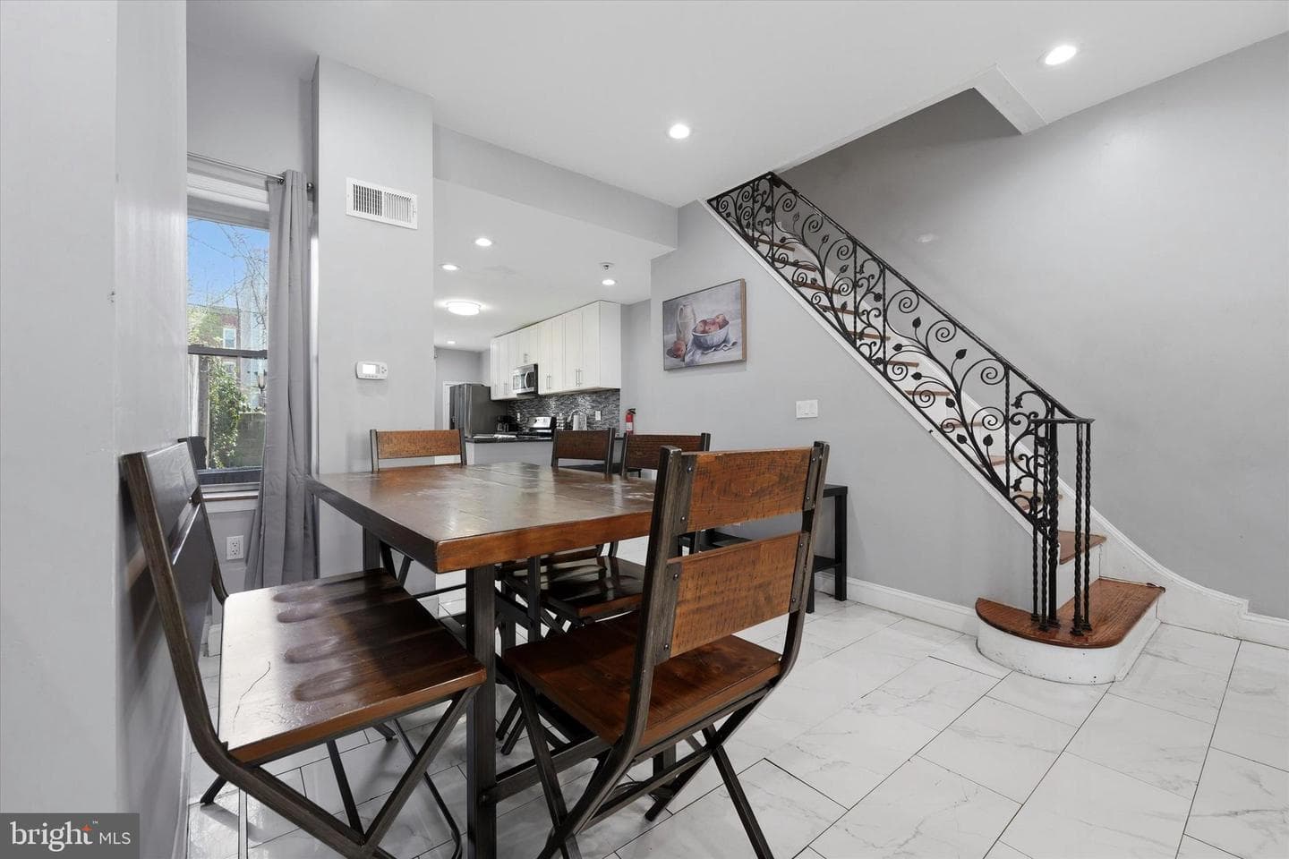 2057 N Franklin Street photo 6