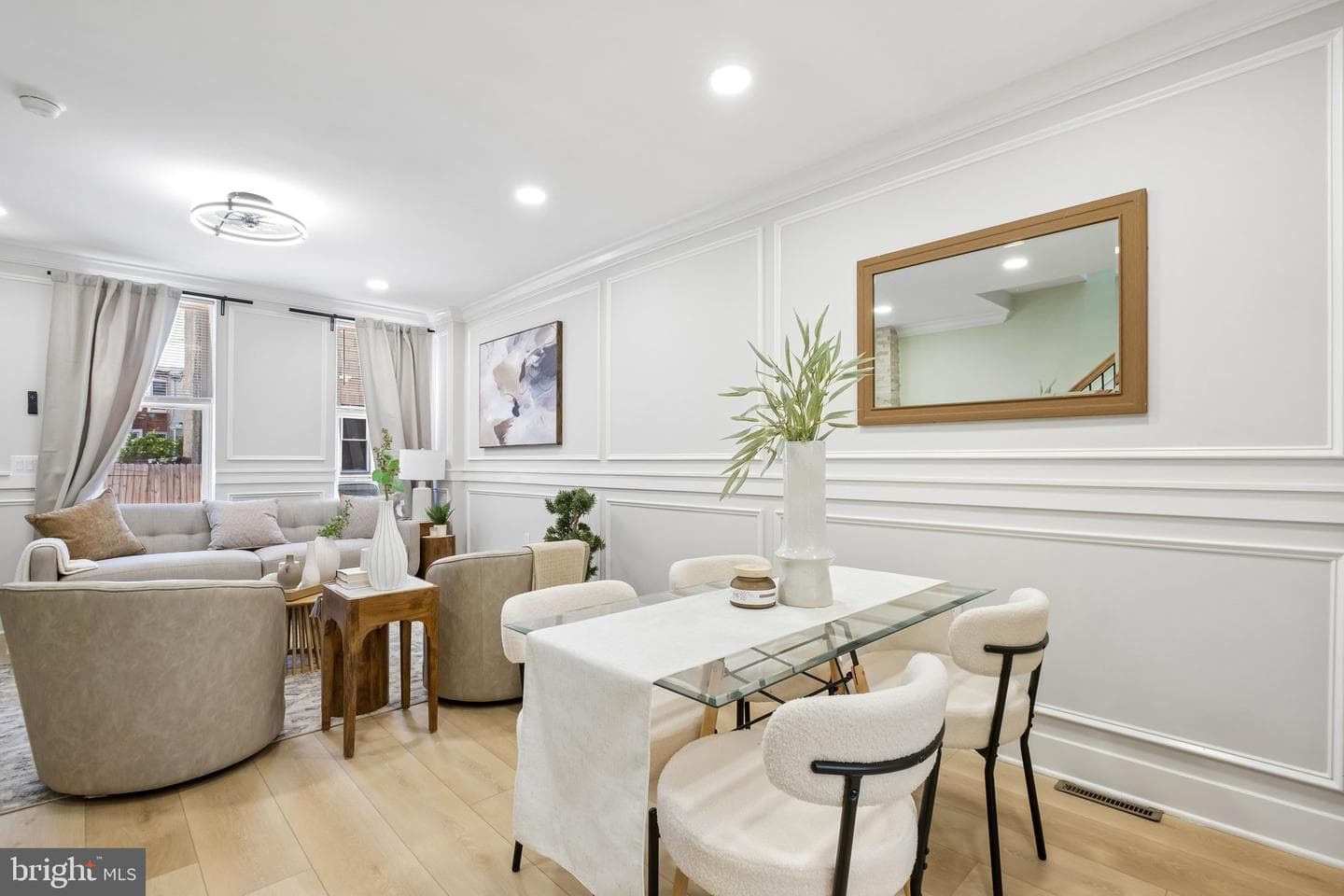 2076 E Monmouth Street photo 10
