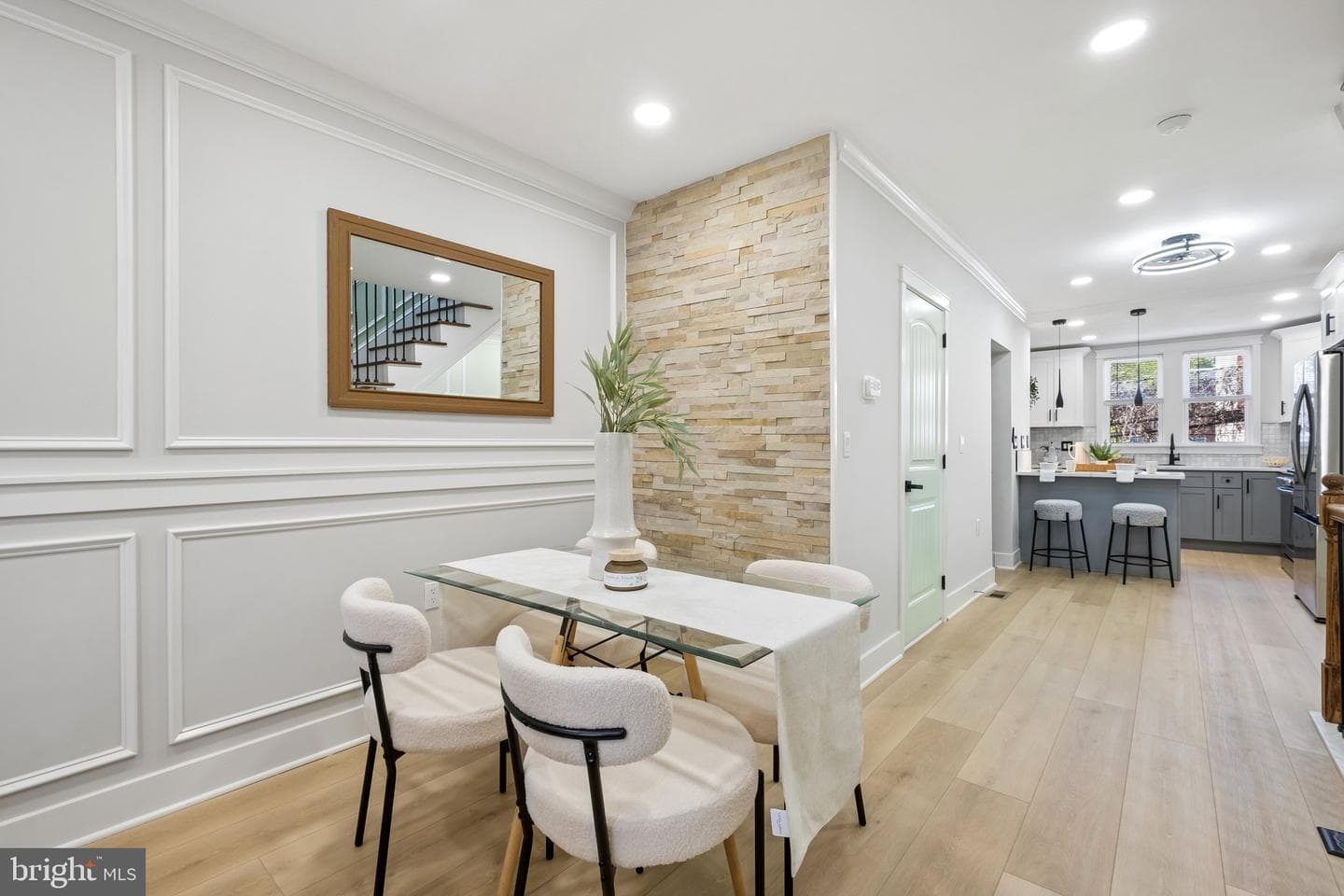 2076 E Monmouth Street photo 9
