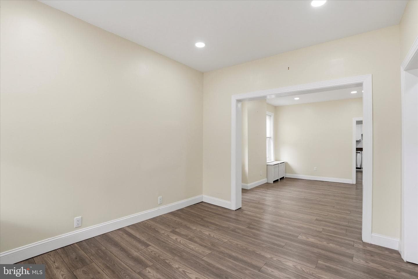 286 Leverington Avenue photo 4