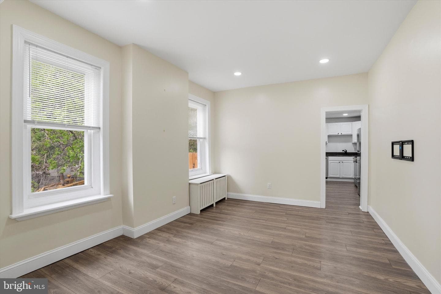 286 Leverington Avenue photo 6