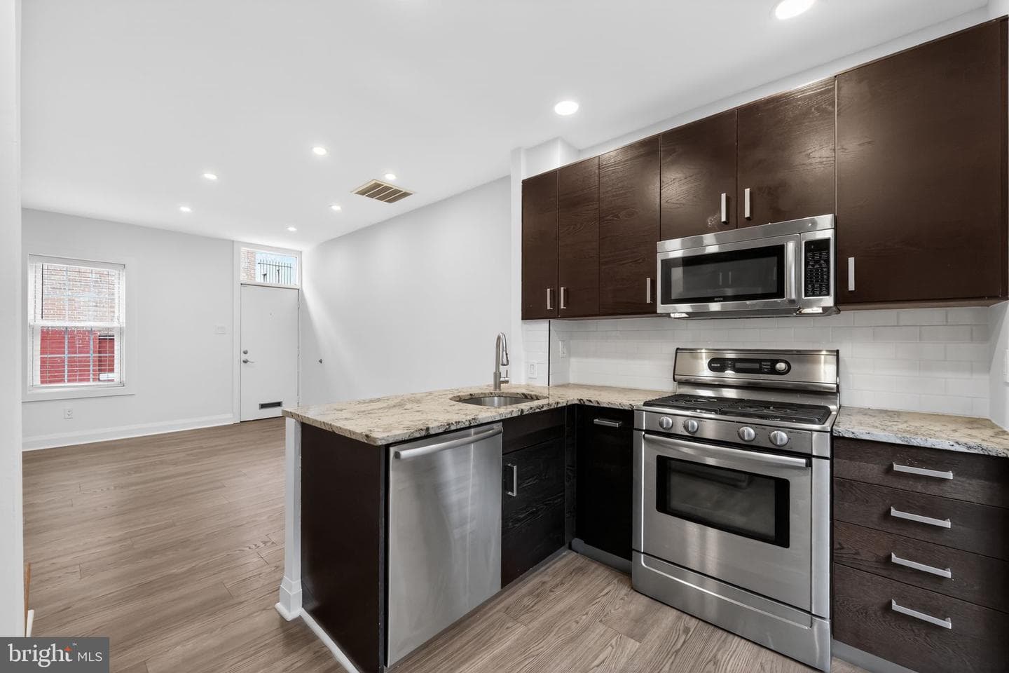 608 Kater Street photo 21