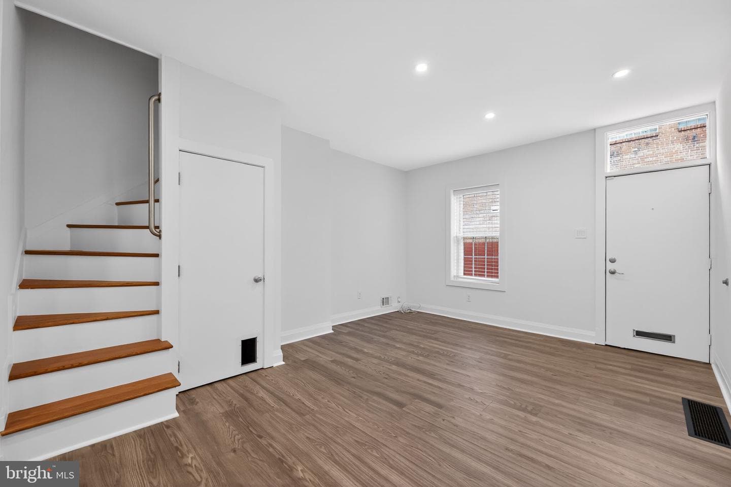 608 Kater Street photo 6