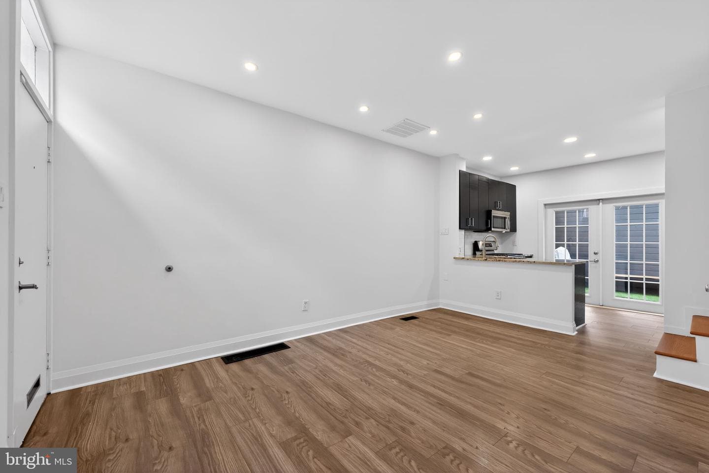 608 Kater Street photo 7