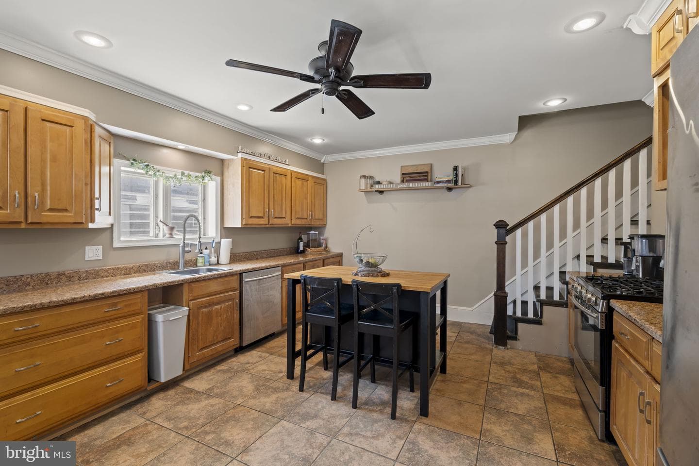 155 Jamestown Street photo 11