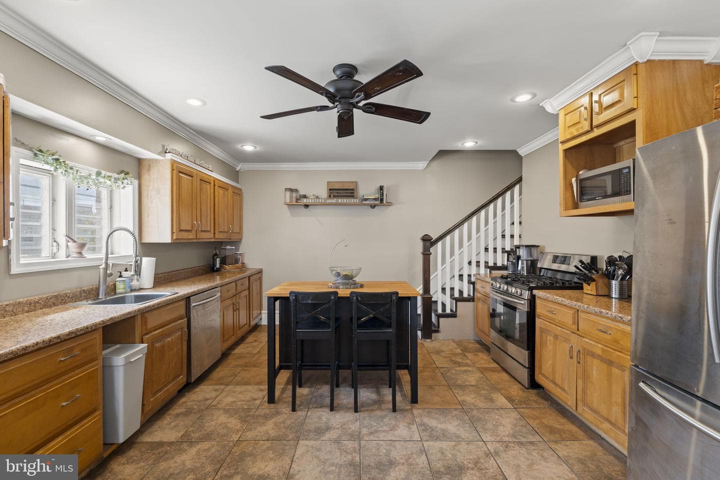 155 Jamestown Street photo 9
