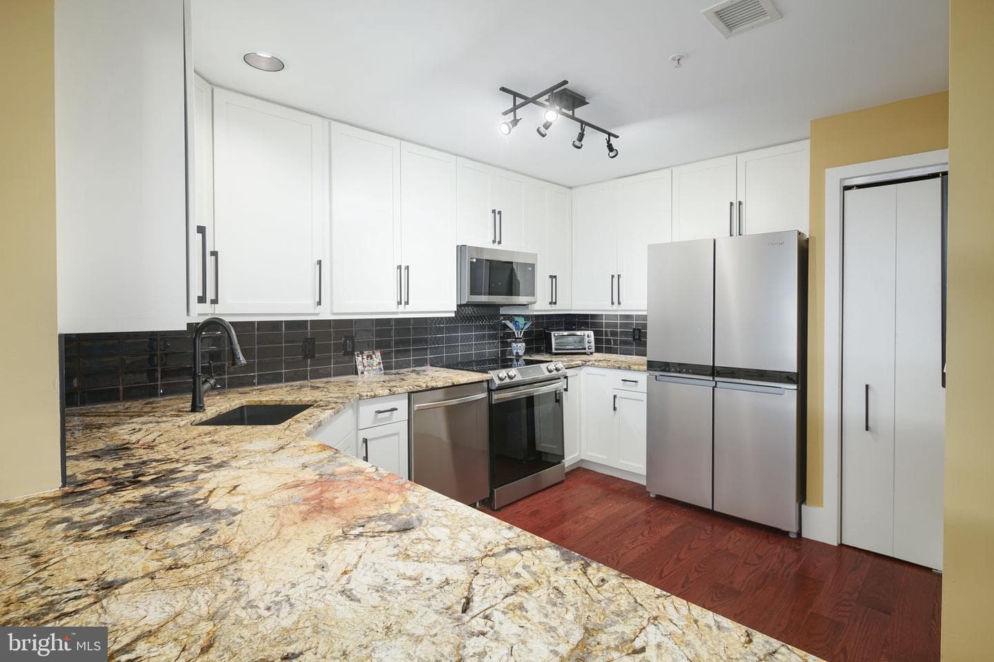 717 S Columbus Boulevard #406 photo 7