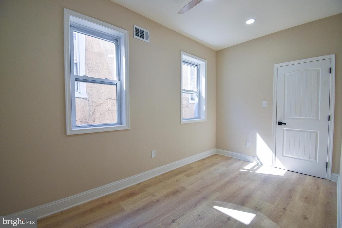 5334 Lena Street photo 11