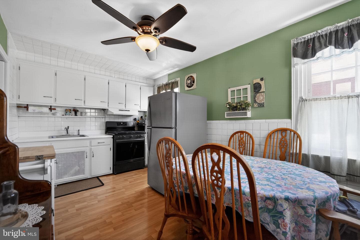 3124 Guilford Street photo 7