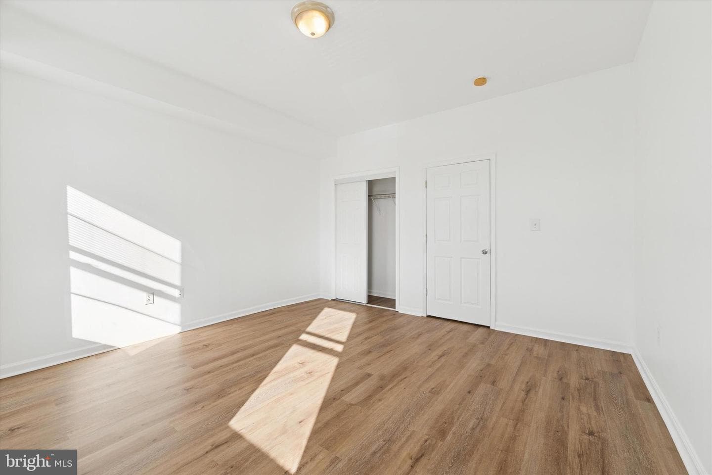 1621 W Montgomery Avenue photo 23