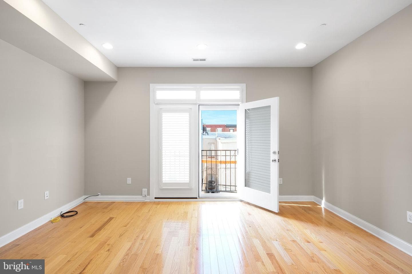 1910 Christian St # D photo 5